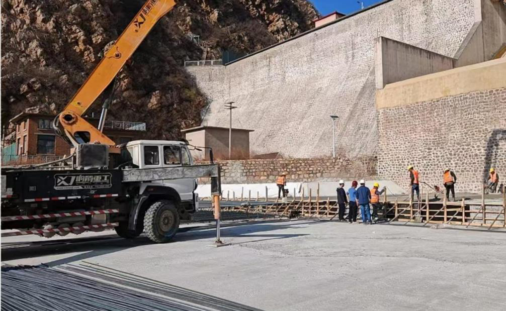 京平公司强化现场安全管控 保险水毁建复项目有序推动